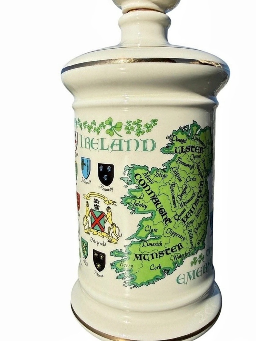 Wettitell Fitzgerald Collectors Gallery 1969 Emerald Isle jar Irish Porcelain